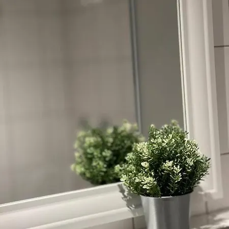 Apartment Schickes Mit Balkon In *